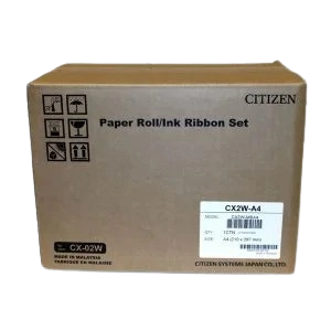 Caja del kit de consumibles Citizen CX2W-MSA4, mostrando el papel y la cinta de tinta para impresiones en formato A4 con la impresora Citizen CX-02W.